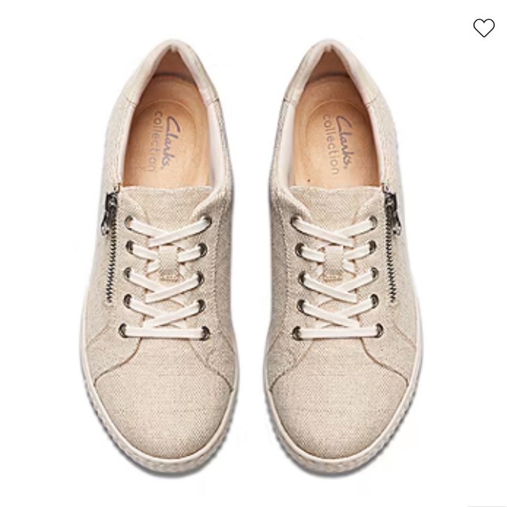 NWOT New Caroline Echo natural Sneaker by Clarks. Woman’s Size 9 1/2